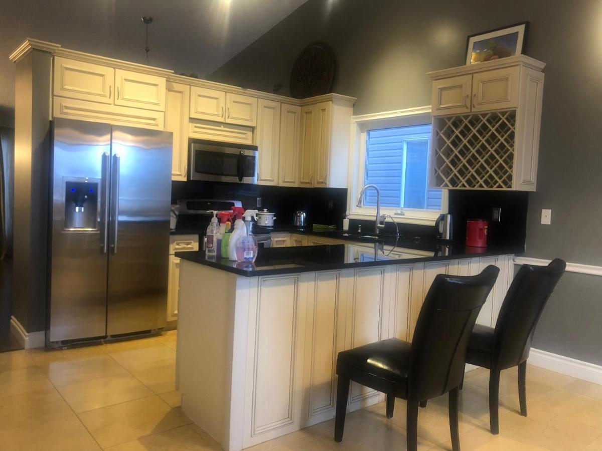 Homestay Citadel Hills Valley Calgary